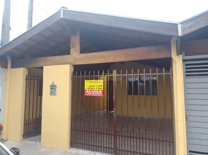 Casa com 2 quartos, Bela Vista - Pindamonhangaba