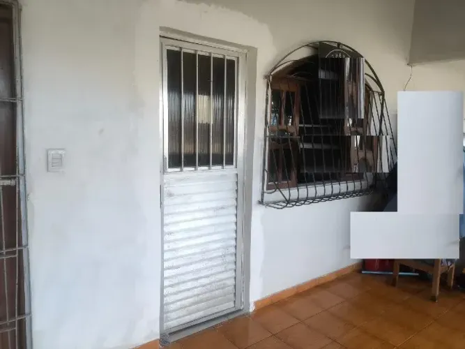 SALA COMERCIAL EM LARANEIRAS 2º PISO