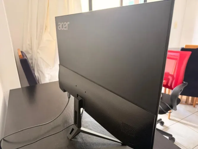 Monitor Gamer Acer Nitro VG240Y M3 23,8? IPS Full HD 180Hz FreeSync