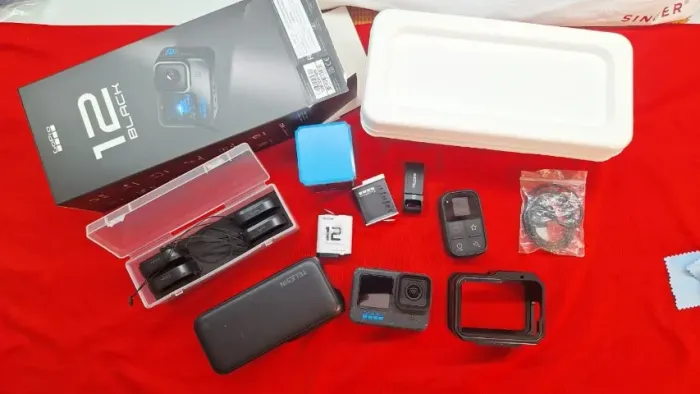 Gopro Hero 12 Black + Combo Energia: 2 Baterias + Powerbank Preto (Usado)