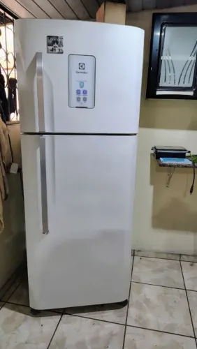 Geladeira Electrolux branca neve entrego