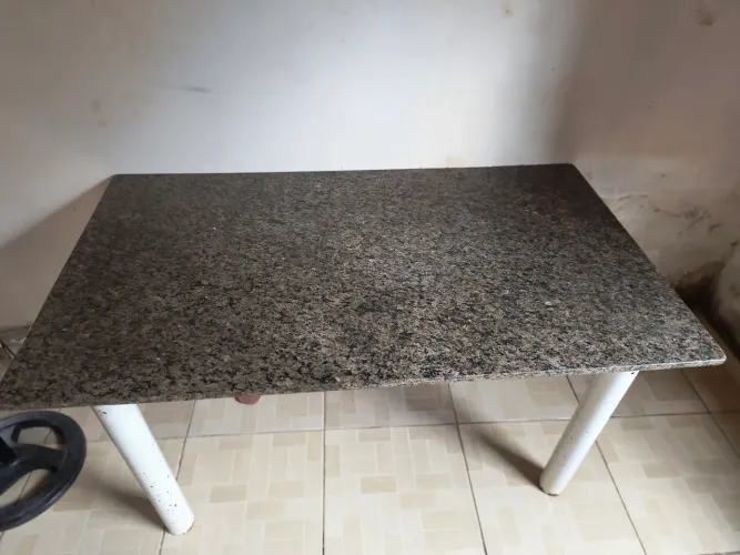 Mesa de mármore