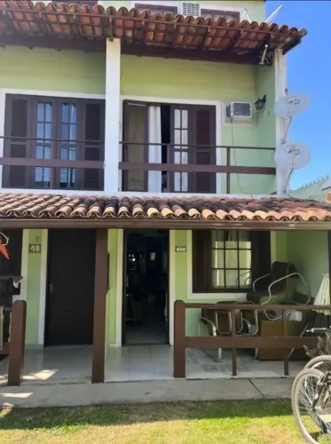 Cabo Frio/Ogiva-Excelente residência 3qtos em condomínio fechado c/acesso canal navegavel.