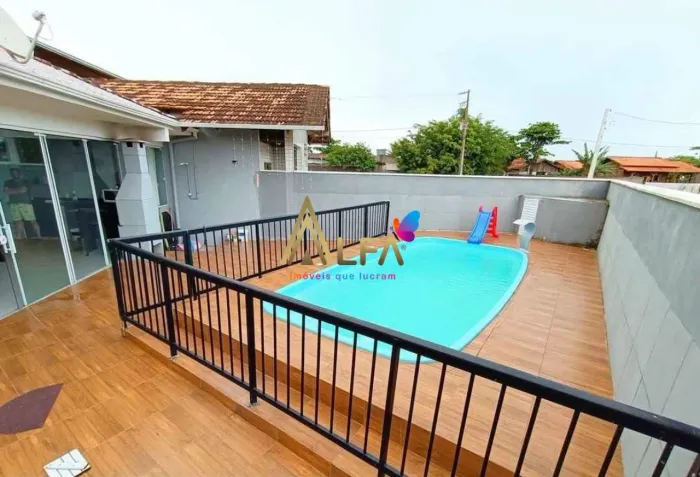 casa com piscina na Praia Armação