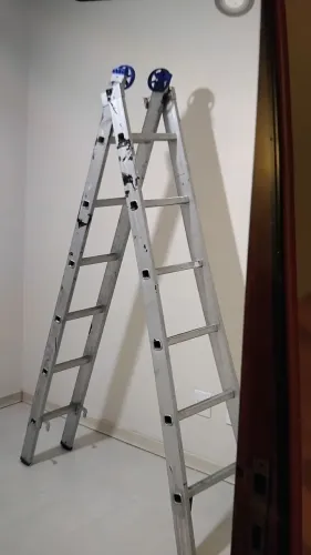 Escada de Alumínio 6 degraus