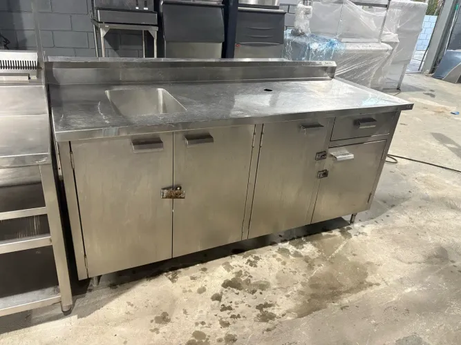 Pia Industrial Inox com Gabinete Macom 1,82x0,70 (Aceito Cartão)