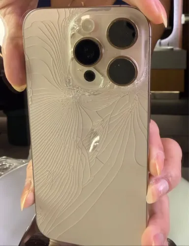 iPhone 16 pro 256Gb apenas tampa trincada