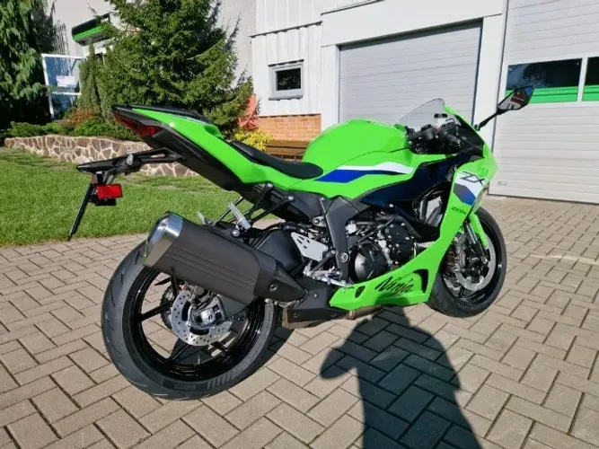 KAWASAKI NINJA ZX-6R VERDE