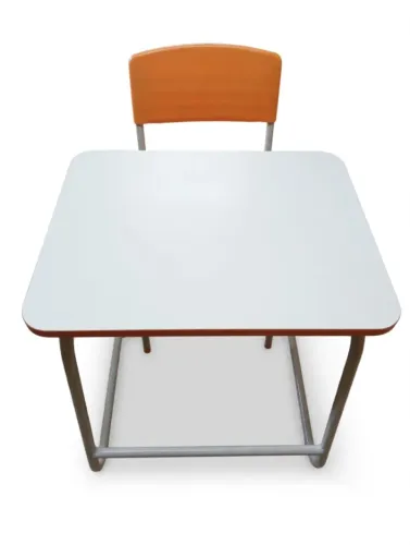Conjunto de mesa escolar, cadeira e mesa