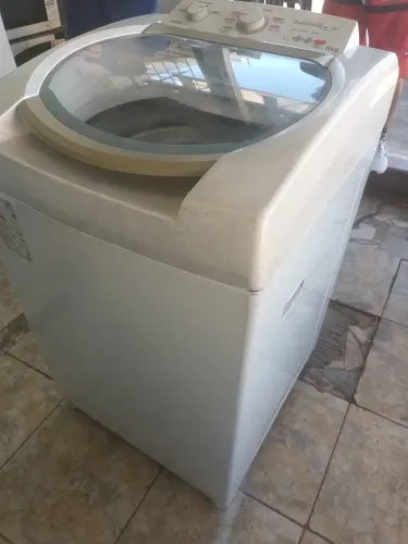 Maquina de lavar Brastemp ative 11 kilos 220 volts tudo funcionando perfeitamente