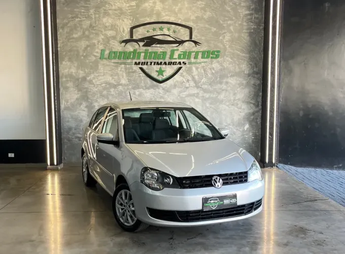 Volkswagen Polo Sedan 1.6 MI 101cv 8V 4P 2014