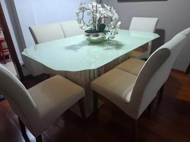 Conjunto 6 cadeiras e mesa 