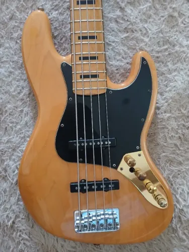Contrabaixo Fender Squier VM 5 cordas