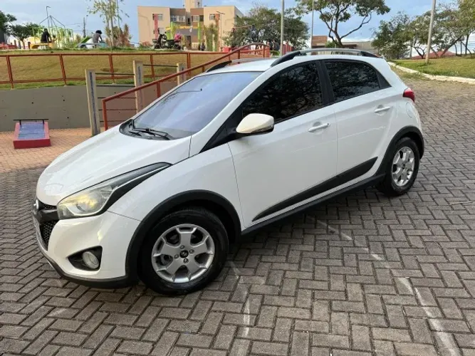 Hyundai HB20X Style 1.6 Flex 16V Mec. 2015