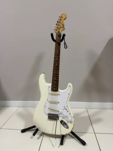 Guitarra Squier