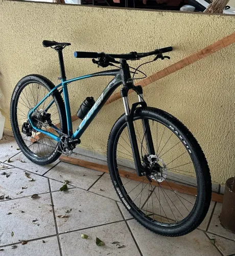 Bike oggi 7.3 tamanho 19