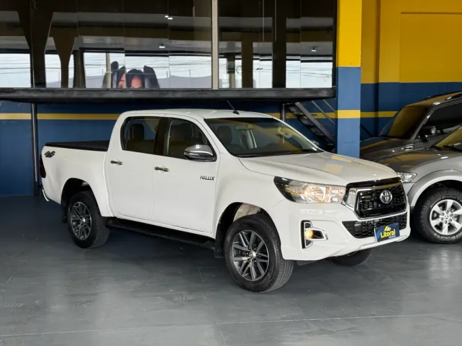 Toyota Hilux CD SRV 4X4 2.8 TDI Diesel Aut. 2020