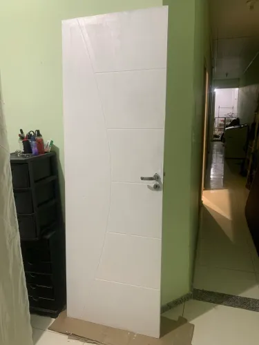 Vende-se porta em MDF 