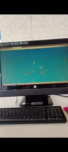 Computador integrado HP em bom estado para uso 