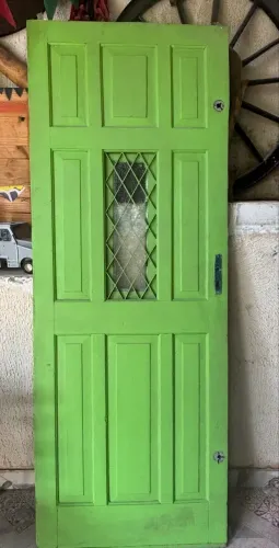 Porta antiga de madeira