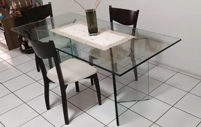 Mesa de jantar vidro 19mm , 1:80m