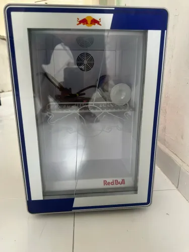 Expositora Red Bull Baby