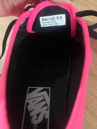 Tênis vans rosa neon lindo tamanho 37 original