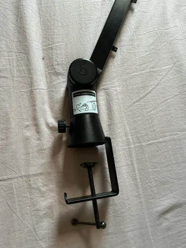Braço articulado para microfone marca Arcano