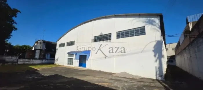 Imóvel para aluguel e venda com 750 metros quadrados em Chácaras Reunidas - São José dos C