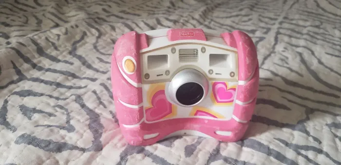 Fisher-Price Kid-Tough Digital Camera rosa
