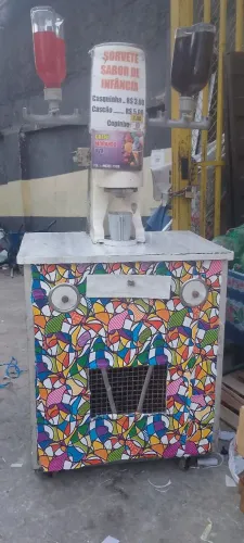 Máquina de Sorvete Instantanio de Garrafa 