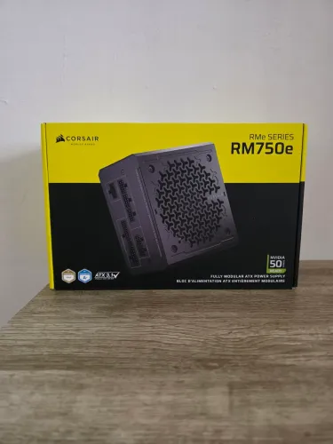 Fonte Modular Corsair Nova Na Caixa