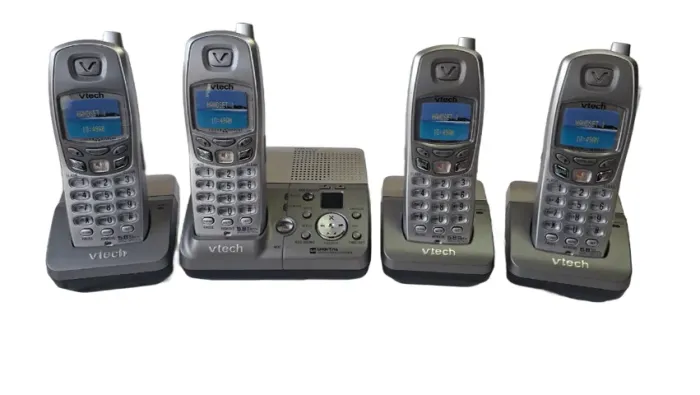 Telefone Sem Fio VTech com Secretária Eletrônica e 3 ramais (4 Aparelhos) - Modelo: mi6889