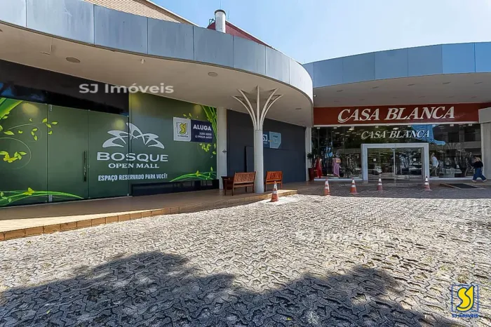 Loja ampla com estacionamento na Av. Bezerra de Menezes