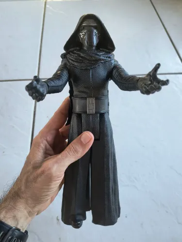 Kylo Ren Star Wars, Disney, usado, na caixa.