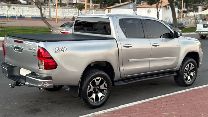 Toyota Hilux CD SRX 4X4 2.8 TDI 16V Diesel Aut. 2020
