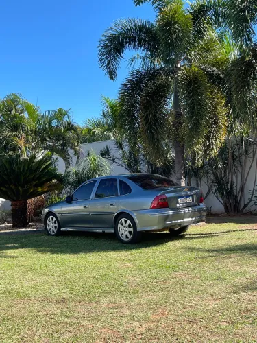 Chevrolet Vectra GLS/ Challenge 2.2 MPFI 16V 2001