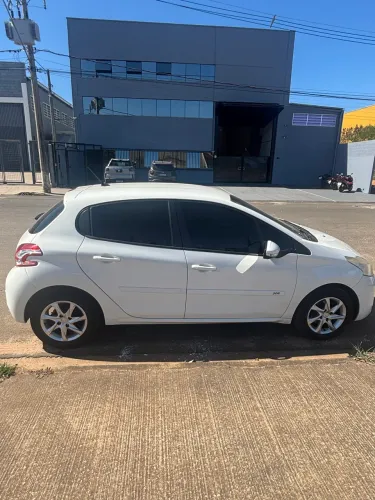 Peugeot 208 Active/active Pack 1.5 Flex 8V 5P 2015