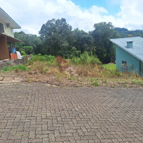 Terreno na serra gaúcha com 465 m2 em área residencial de constante valorização.