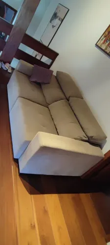Sofá reclinável confortável e bem confortável
