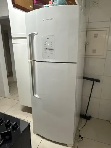 Vende-se geladeira frost free Brastemp branca 403 L