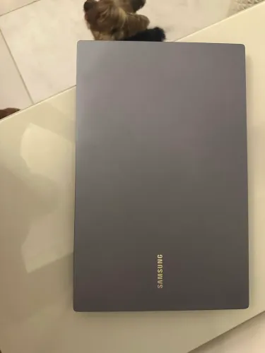 Vendo Samsung notebook semi novo 2700