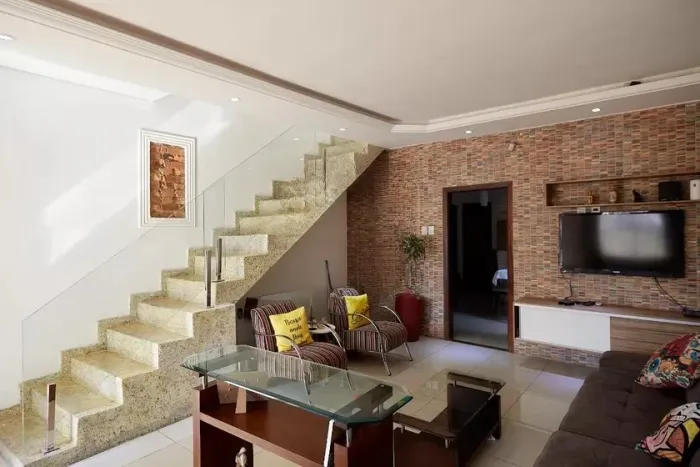 Casa à Venda - Sagrada Família, 6 Quartos, 280 m2