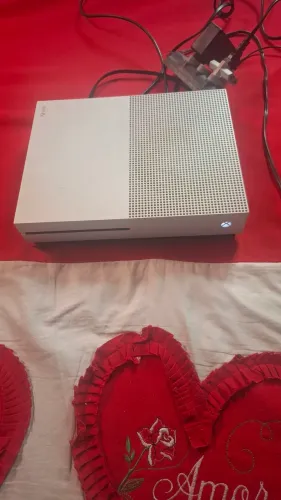 Xbox one S, excelente estado.