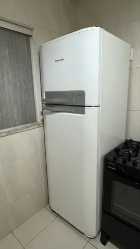 Geladeira Eletrolux funcionando perfeitamente