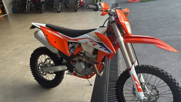 Ktm 350 de trilha ano 2023 porém ZERO KM