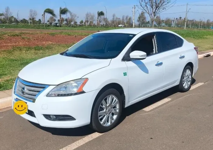 Nissan Sentra SL 2.0/ 2.0 Flex Fuel 16V Aut. 2015