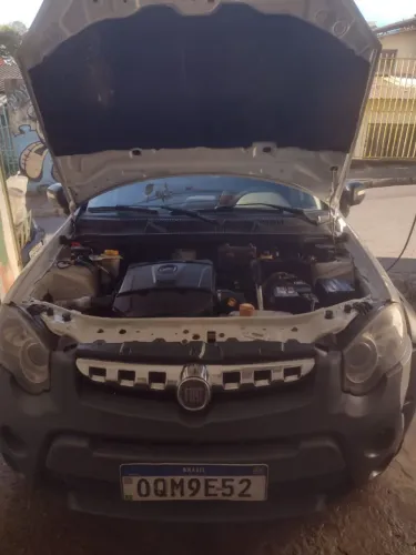 Fiat Palio Sporting Dualogic 1.6 Flex 16V 5P 2013