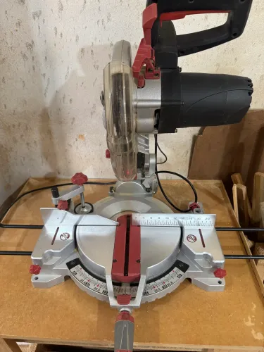Serra Meia Esquadria 10 254mm Guia Laser 1800w 3310 Skil (Usado)