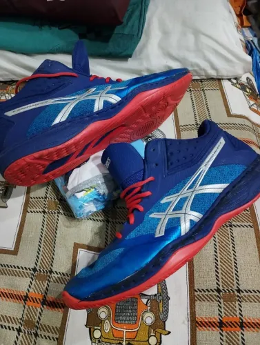 Vendo Tenis Asics Netburner Ballistic